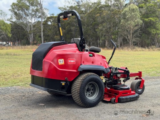 托罗 ZMaster 零转角草坪设备