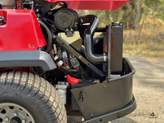 托罗 ZMaster 零转角草坪设备