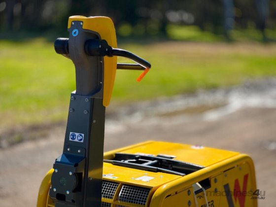 Wacker Neuson DPU110 振动压路机/压实机