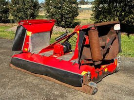 Trimax Stealth S3 マルチャー 干草/飼料用機器