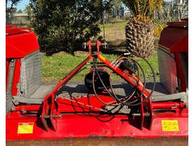 Trimax Stealth S3 マルチャー 干草/飼料用機器