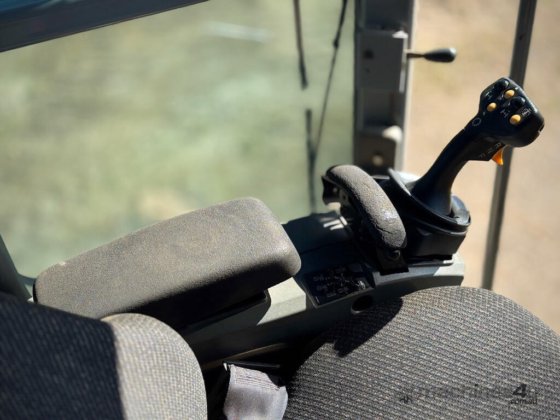 2012 年 Caterpillar 140M VHP