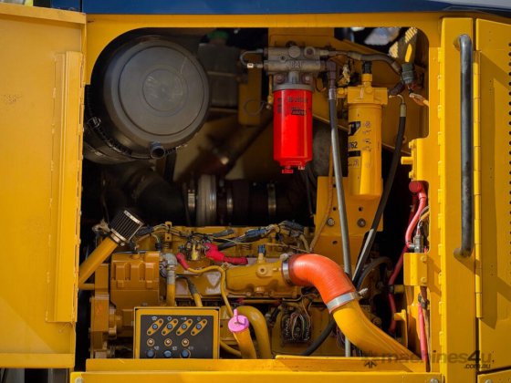 2012 年 Caterpillar 140M VHP