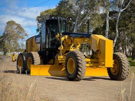 2012 年 Caterpillar 140M VHP