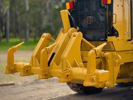 2012 年 Caterpillar 140M VHP