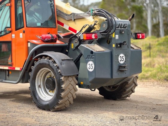 2015 JLG 4013PS