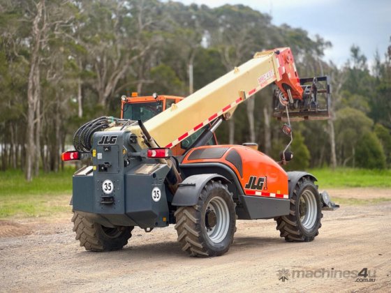 2015 JLG 4013PS