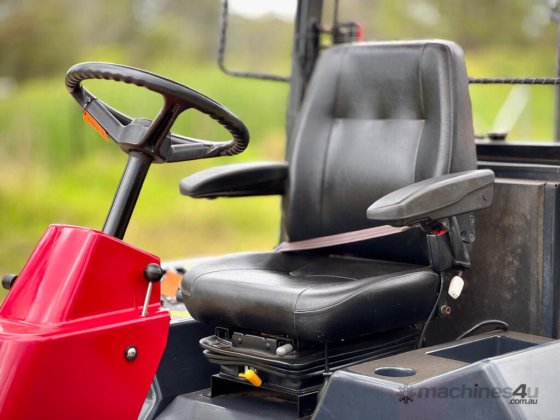 久保田男爵夫人高尔夫球道割草机草坪设备