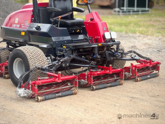 久保田男爵夫人高尔夫球道割草机草坪设备