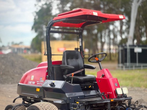 久保田男爵夫人高尔夫球道割草机草坪设备