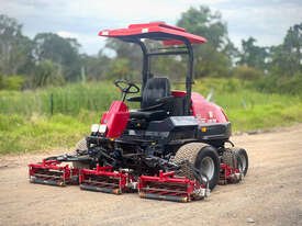 久保田男爵夫人高尔夫球道割草机草坪设备