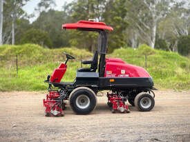 久保田男爵夫人高尔夫球道割草机草坪设备