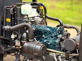 久保田男爵夫人高尔夫球道割草机草坪设备