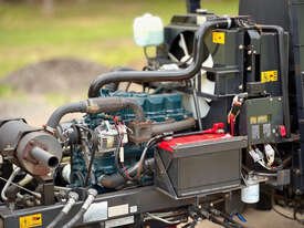 久保田男爵夫人高尔夫球道割草机草坪设备