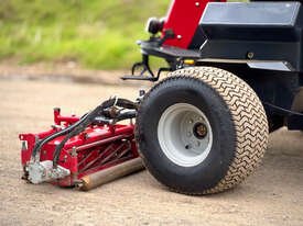 久保田男爵夫人高尔夫球道割草机草坪设备