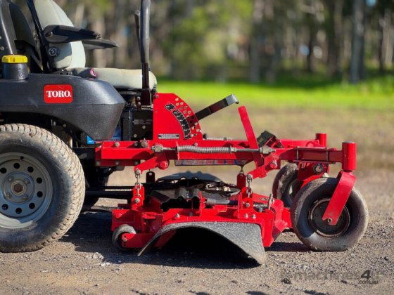 Toro ZMaster 标准驾驶式草坪设备