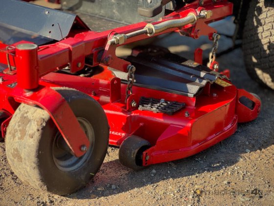 Toro ZMaster 标准驾驶式草坪设备