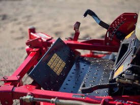 Toro ZMaster 标准驾驶式草坪设备