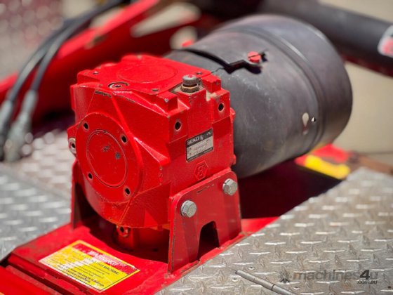 トライマックス ステルス スラッシャー 干し草/飼料装備