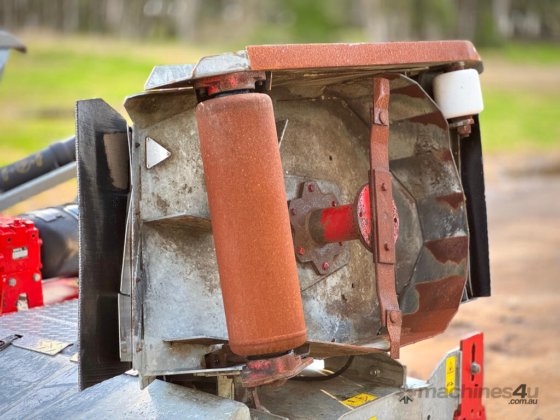 Howard Stealth Slasher 干草/贮藏设备