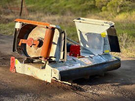 Howard Stealth Slasher 干草/贮藏设备