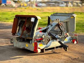 Howard Stealth Slasher 干草/贮藏设备