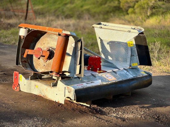 Howard Stealth Slasher 干草/贮藏设备