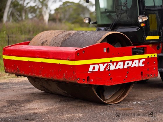 戴纳派克 CA600 震动辊筒压路机/压实机