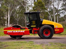 戴纳派克 CA600 震动辊筒压路机/压实机