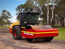 戴纳派克 CA600 震动辊筒压路机/压实机