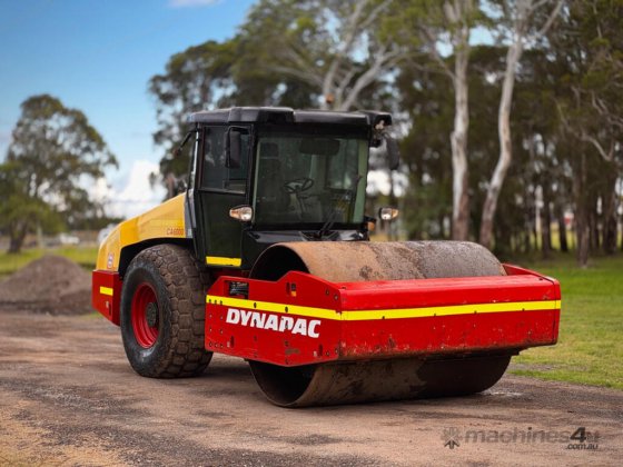 戴纳派克 CA600 震动辊筒压路机/压实机