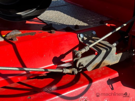 Trimax Stealth Slasher 干草/草料收割机