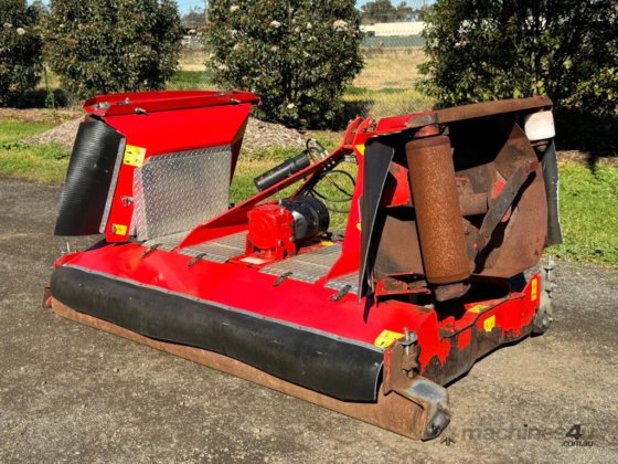 トライマックス ステルス スラッシャー 干し草/飼料装備