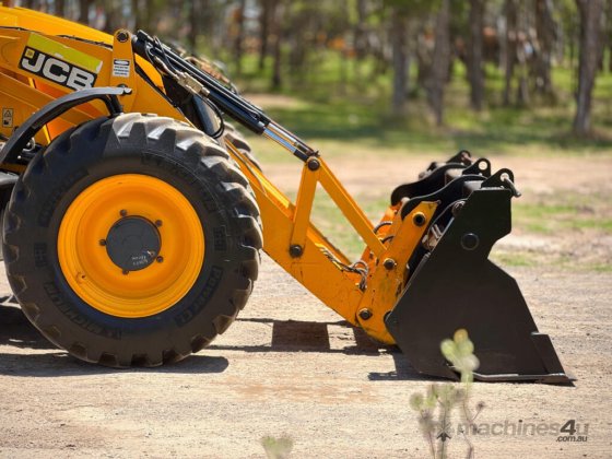 JCB 5CX 反铲装载机