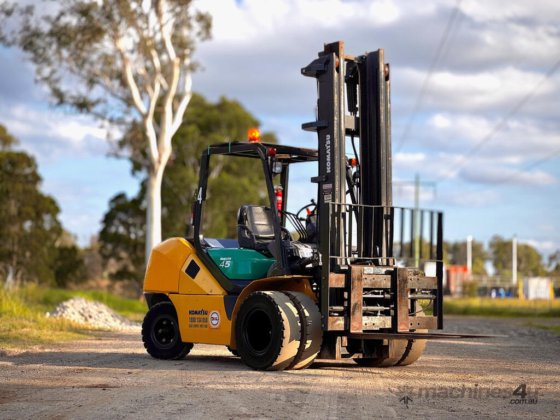 小松 FD45 全地形/越野叉车