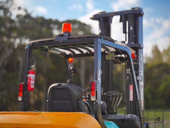 小松 FD45 全地形/越野叉车