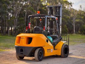 小松 FD45 全地形/越野叉车