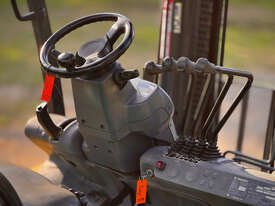 小松 FD45 全地形/越野叉车