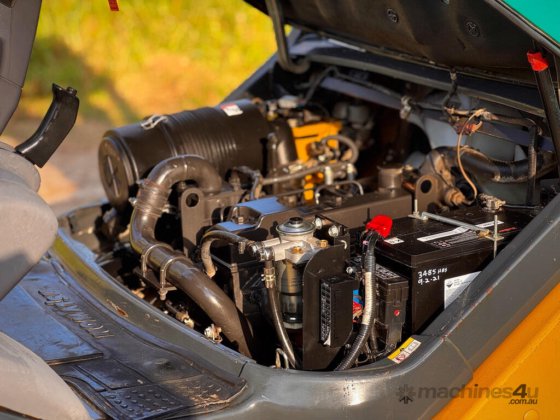 小松 FD45 全地形/越野叉车