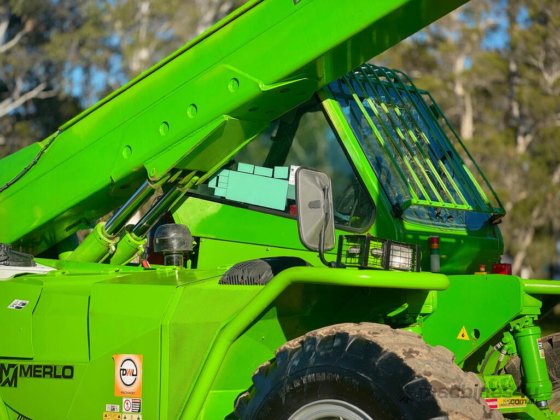 Merlo P101.10 伸缩臂叉车 伸缩臂叉车