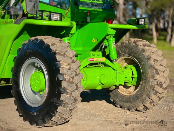 Merlo P101.10 伸缩臂叉车 伸缩臂叉车