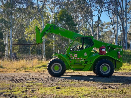 Merlo P101.10 伸缩臂叉车 伸缩臂叉车
