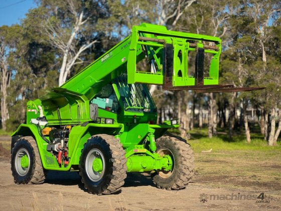 Merlo P101.10 伸缩臂叉车 伸缩臂叉车