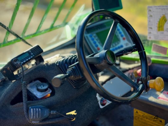 Merlo P101.10 伸缩臂叉车 伸缩臂叉车