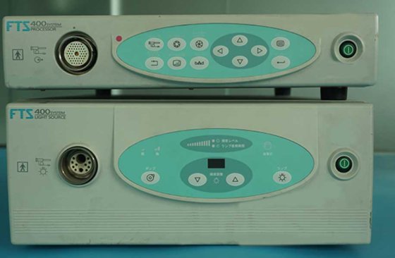 FTS 400 内視鏡プロセッサー & 400