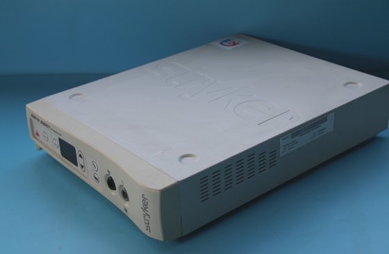 ストライカーSERFASエネルギー電気外科システム