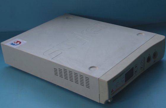 ストライカーSERFASエネルギー電気外科システム