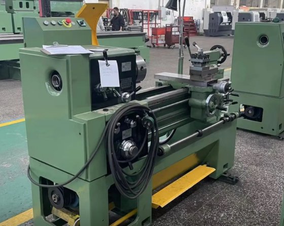 带 CE 认证的精密传统 CY6132b 金属加工小型车床