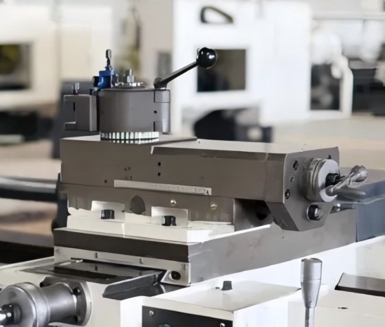 沂水 Q1350 中空主轴油国车床管螺纹车床