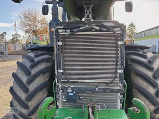 2017 John Deere 8370R